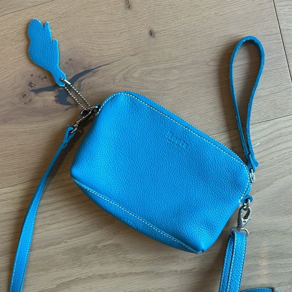 ROOTS mini crossbody/wristlet purse - Picture 4 of 7